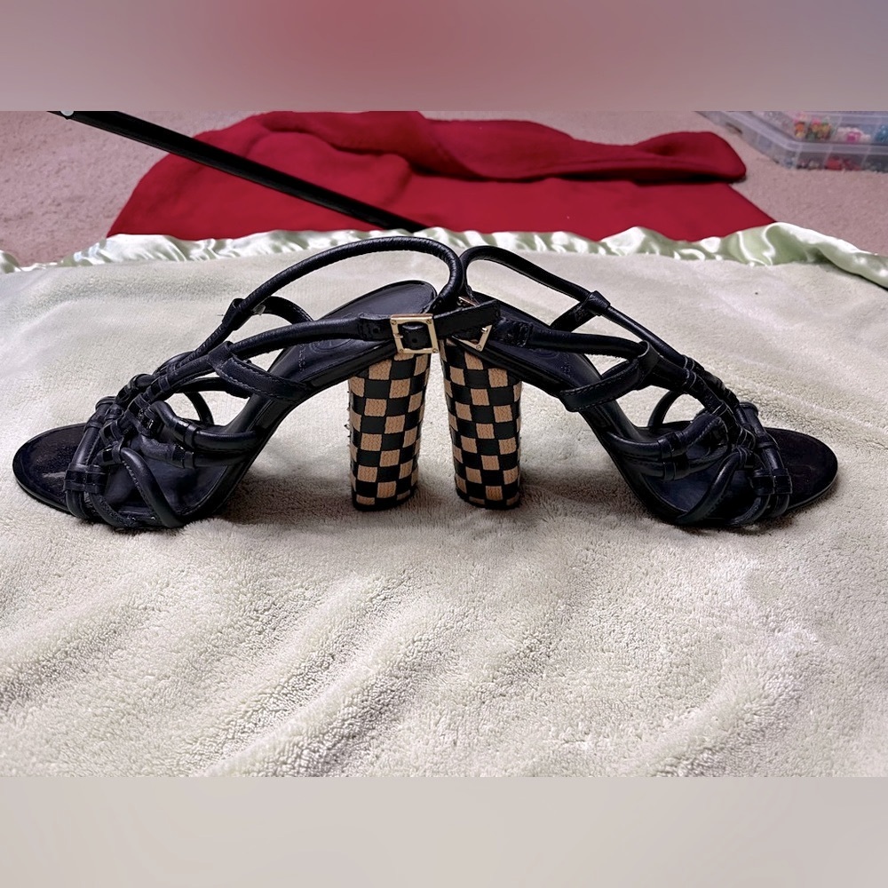 Tory Burch Black and Tan Strappy Block Heels - Picture 2 of 15